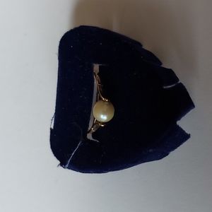 18 KT Solid Gold Cultur Pearl Ring